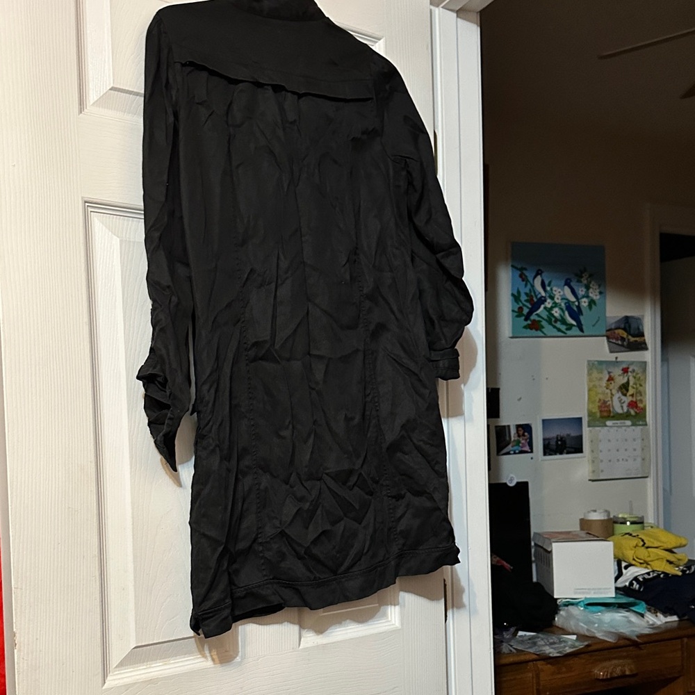 HOLDING HORSES Black Tunic with Floral Embroidery - Picture 4 of 5